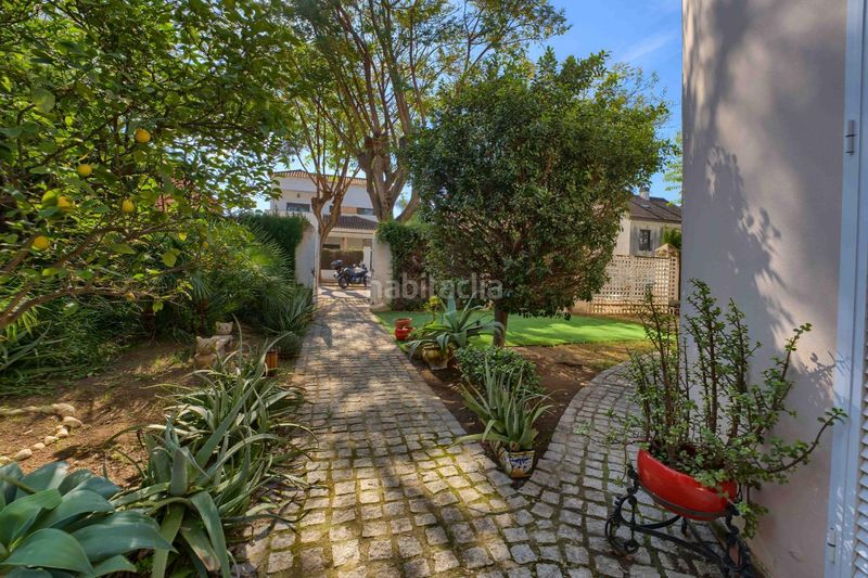 Foto b863e463-01c1-4a3b-9c9c-555e7e9a81e5. Xalet amb aparcament a El Zaudín - Club de Golf Bormujos