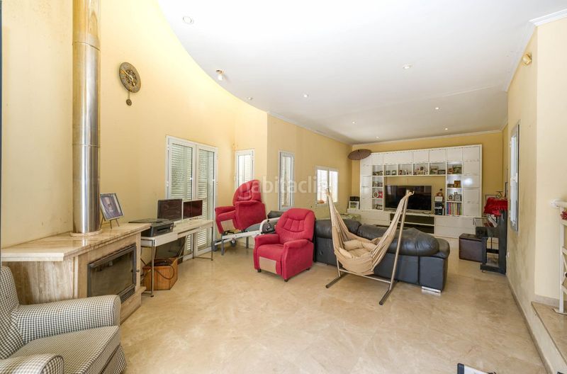 Foto f825c74b-c1be-471e-8fd9-0b6f21ba91fe. Xalet amb aparcament a El Zaudín - Club de Golf Bormujos