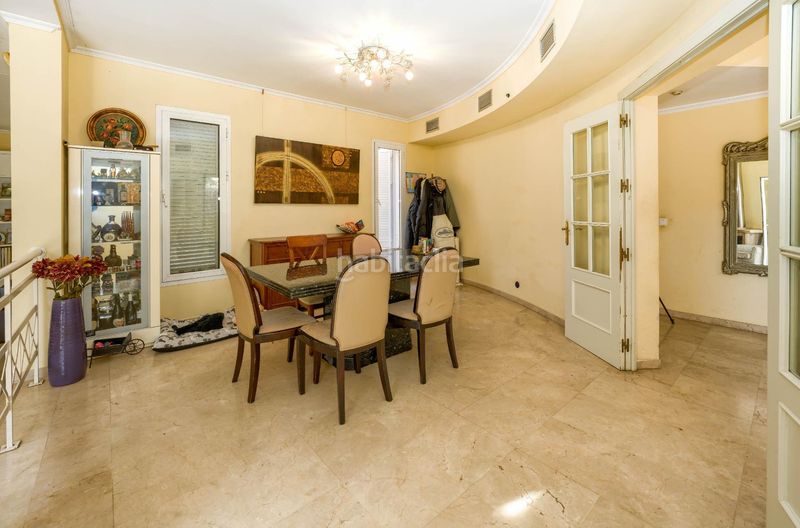 Foto fdd5a14c-799c-42ed-8ec2-cc237d9acff0. Xalet amb aparcament a El Zaudín - Club de Golf Bormujos