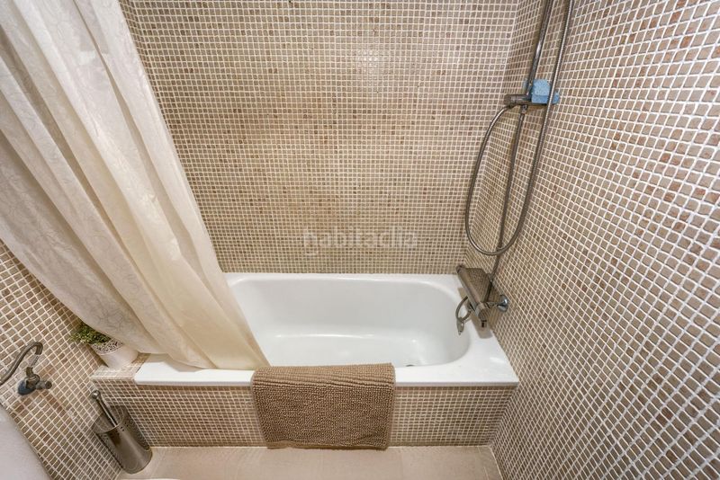 Foto abc5bf67-3497-47cb-8f31-1b1ee6c53a21. Casa aparellada amb aparcament piscina a Loreto Espartinas
