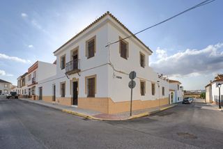 Semi detached house  Calle maestro rodrigo. Espectacular!! adosada de esquina de 223 m2 con patio, terraza y