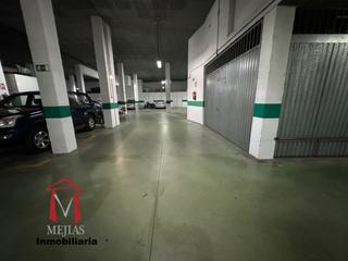 Parking coche en Fuentemora. Plaza de garaje amplia para coche grande.tiene una superficie  d