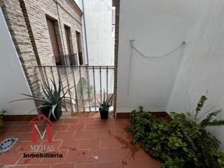 Pis a Centro. Piso con garaje y trastero, patio, calefacción central, 3 dormit