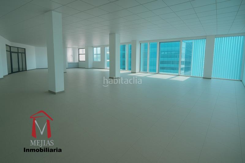 Foto 5deb21b8-2839-4b5c-97d0-105e09a5dd20. Ufficio con riscaldamento parcheggio in Zona de la Vega Antequera