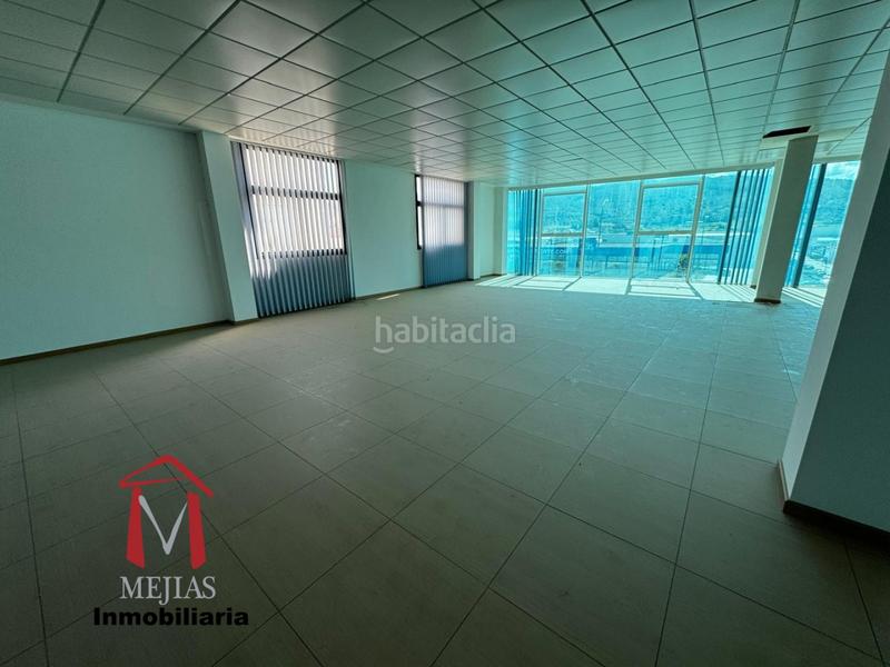 Foto 9e758926-1526-4ac0-a581-691b093e990f. Ufficio con riscaldamento parcheggio in Zona de la Vega Antequera