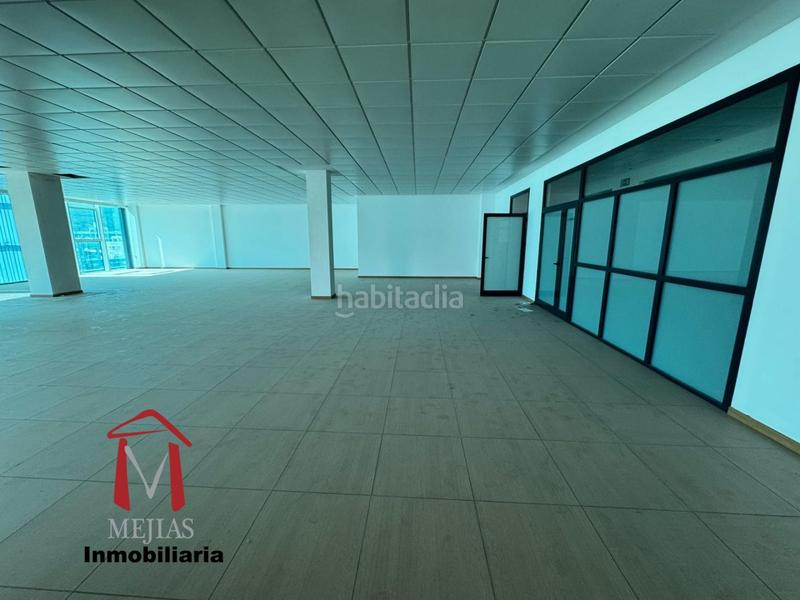 Foto e561a07a-4391-4bd7-9596-7fb30fcd161f. Ufficio con riscaldamento parcheggio in Zona de la Vega Antequera