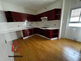 Flat in Casco Histórico. Piso con 3 amplios dormitorios, gran cocina con lavadero,  ampli