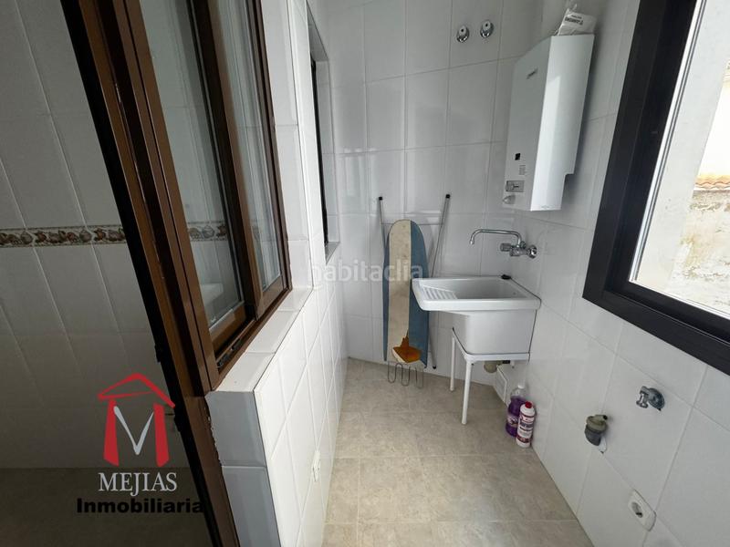Foto baeb7c95-d1e3-4e6c-ac24-1406c0946383. Piso  a estrenar, 1 dormitorio mas habitación trastero, salón comedor, cocina con lavadero, baño con plato de ducha, ascensor en Antequera