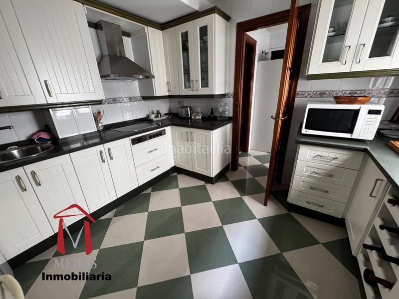 Foto d1884b75-7617-4dd9-9b44-e3ed3a43a25d. Pis amb calefacció aparcament a Centro Antequera