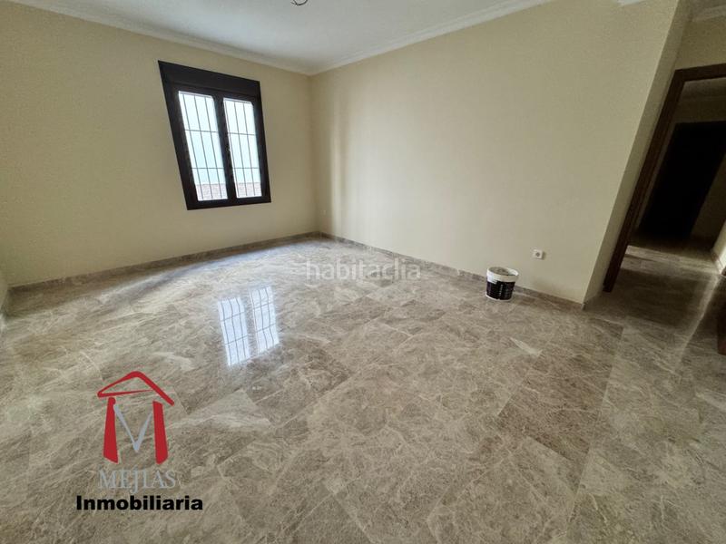 Foto cc237dff-b760-4350-bc86-6096b78decbd. Pis a Centro Antequera