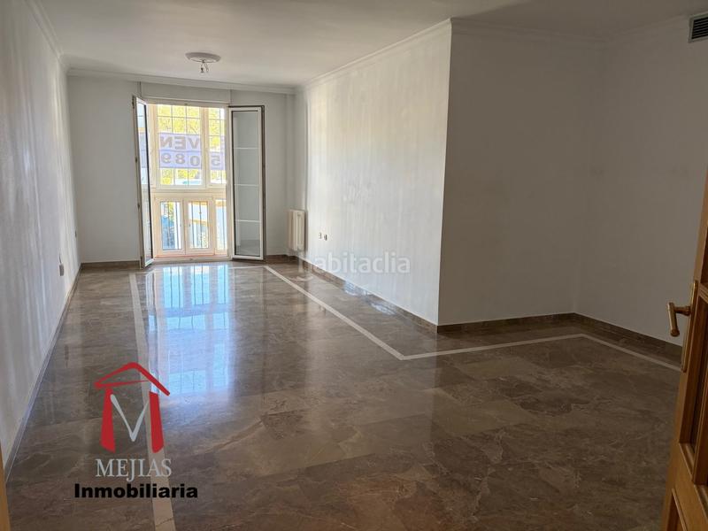 Foto 1fe1e089-8e2e-42f1-b366-4ba62b501f2e. Pis amb calefacció aparcament a Centro Antequera