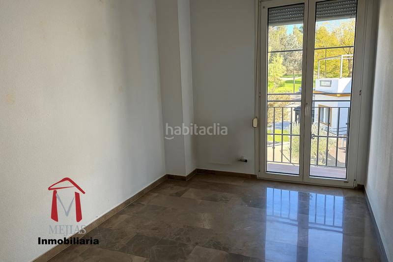 Foto 3256839c-8c02-4b9a-b8f4-eba39337a5b8. Pis amb calefacció aparcament a Centro Antequera