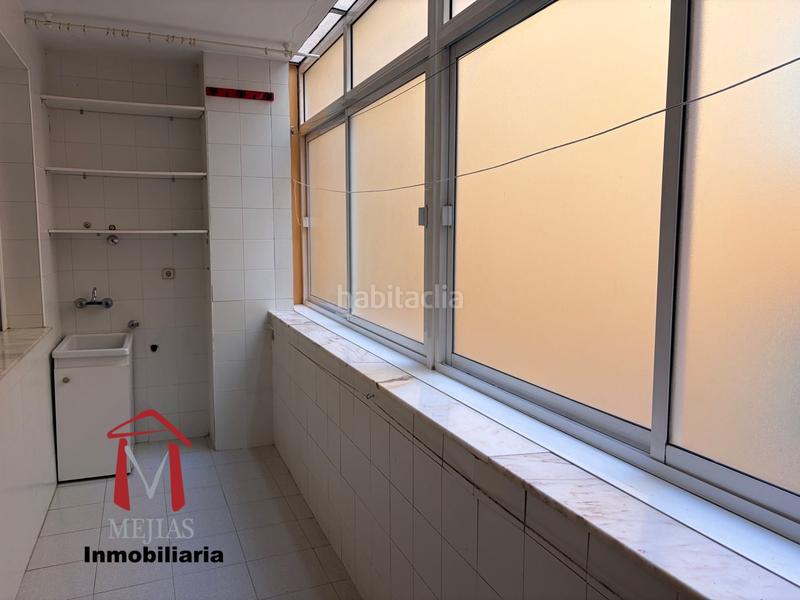 Foto bd9ef335-92c7-4623-a3d3-11489da4ebb7. Pis amb calefacció aparcament a Centro Antequera