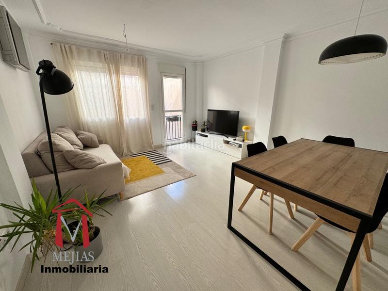 Foto 32200adc-0a88-41c4-bb66-d7d36ab05b71. Maison jumelée avec parking dans Zona de la Vega Antequera