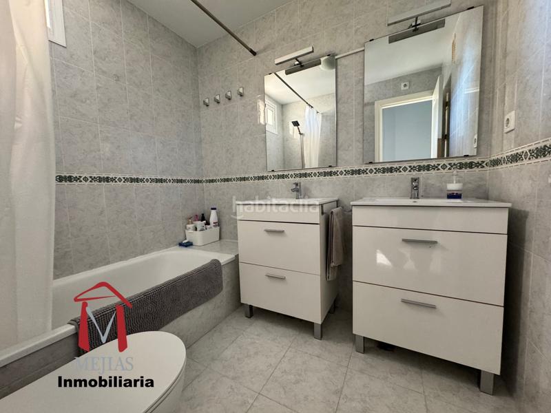 Foto d99175c6-de25-4ee8-84b3-ec753aa0dacc. Maison jumelée avec parking dans Zona de la Vega Antequera