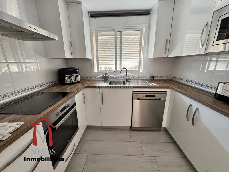 Foto f42b0490-d7eb-4478-8a7f-cb455cf2ac67. Maison jumelée avec parking dans Zona de la Vega Antequera