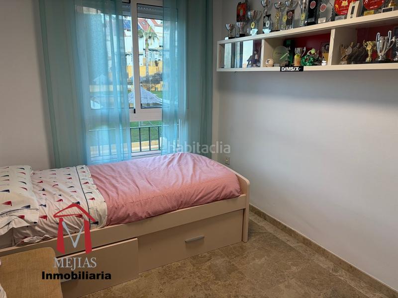 Foto 1e0d28ed-385a-42ee-8563-d6a91138b73a. Chalet buscas el hogar de tus sueños ? lo tenemos para ti! este maravilloso chalet es la combinación perfecta de confort, ele en Antequera