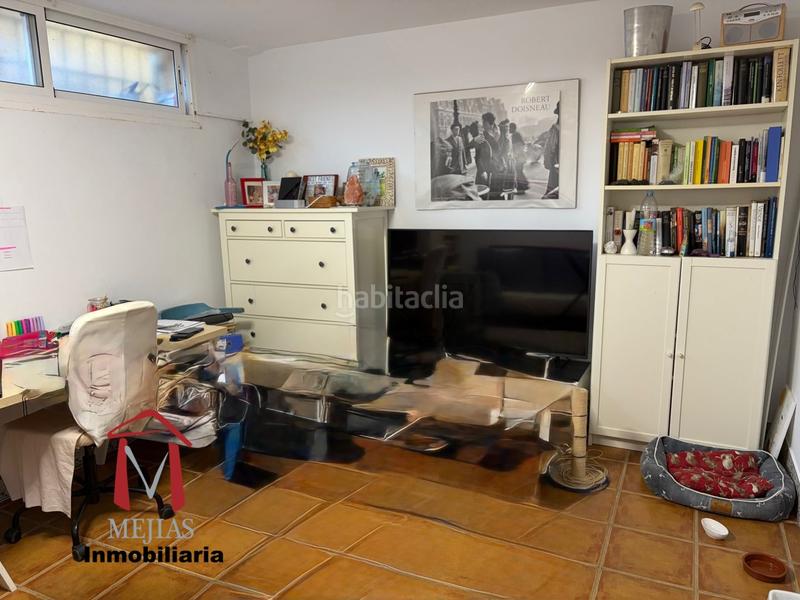 Foto 2f3ba8ae-0acf-4012-a666-2811838f1c46. Chalet buscas el hogar de tus sueños ? lo tenemos para ti! este maravilloso chalet es la combinación perfecta de confort, ele en Antequera