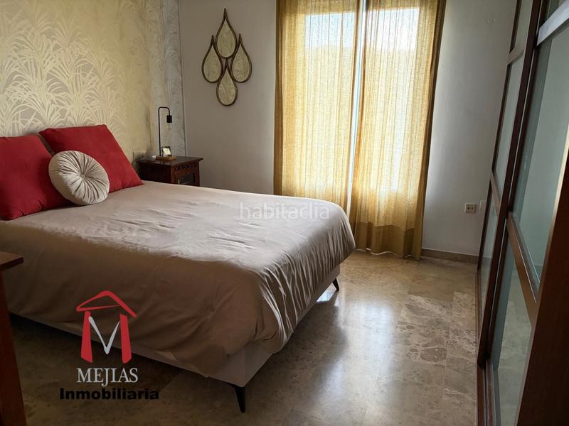 Foto 8db682bb-a7bf-42c2-932e-413dbdae6dd4. Chalet buscas el hogar de tus sueños ? lo tenemos para ti! este maravilloso chalet es la combinación perfecta de confort, ele en Antequera