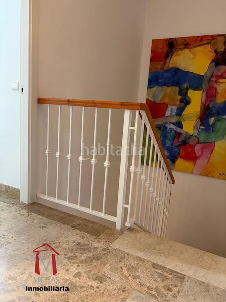 Foto c4b2cc61-cb6d-492f-8a73-816c0cfa3146. Chalet buscas el hogar de tus sueños ? lo tenemos para ti! este maravilloso chalet es la combinación perfecta de confort, ele en Antequera