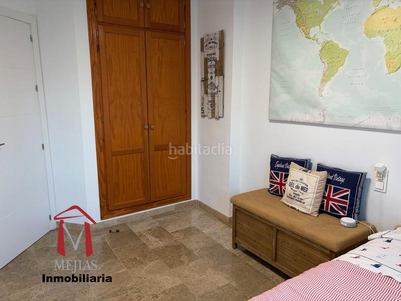 Foto d31bfec8-6289-4695-ae0c-3aad1495280c. Chalet buscas el hogar de tus sueños ? lo tenemos para ti! este maravilloso chalet es la combinación perfecta de confort, ele en Antequera