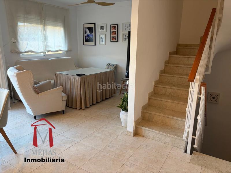 Foto f5ba4ac4-9ae9-457c-b08e-00197aac4b6a. Chalet buscas el hogar de tus sueños ? lo tenemos para ti! este maravilloso chalet es la combinación perfecta de confort, ele en Antequera