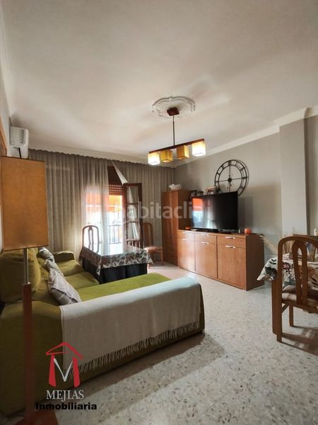 Foto 0e4a0577-61ab-4b22-9126-4b8739cd39e8. Pis a Cueva de Menga Antequera