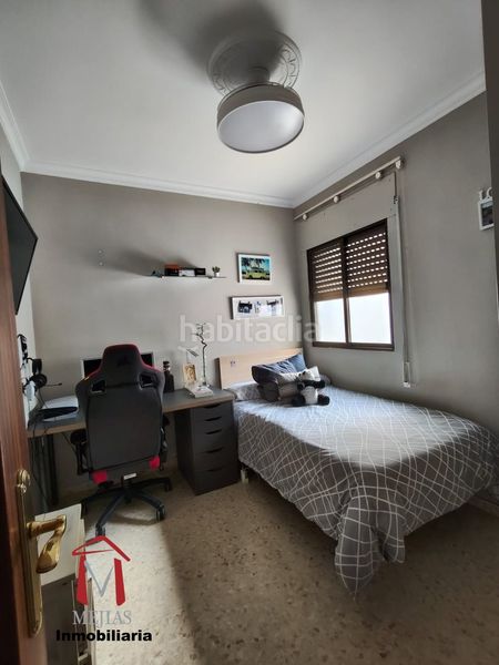 Foto 4f2341a3-a9d2-48d3-8e42-05287f01ca28. Pis a Cueva de Menga Antequera