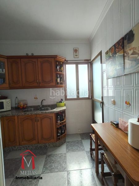 Foto 7aa3bb14-db28-43d5-9dc4-1e059c6528d5. Pis a Cueva de Menga Antequera