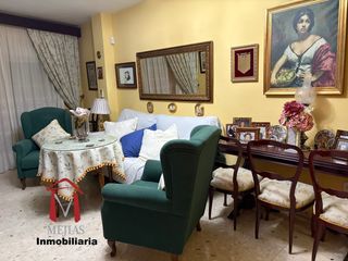 Appartement à Cueva de Menga. Piso en en el centro de antequera con ascensor.  perfectamente c