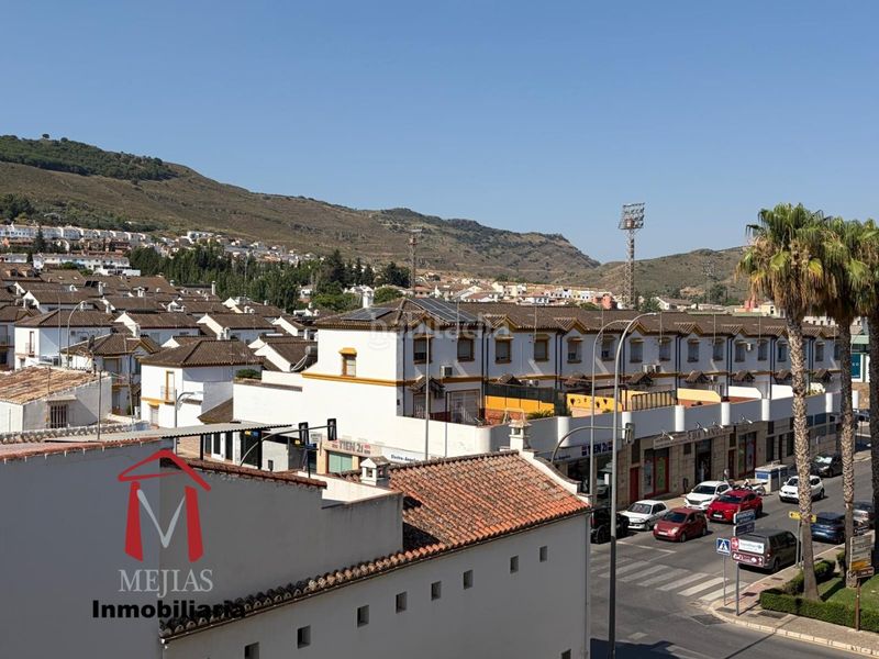 Foto 373c23fc-f8c7-42bc-808b-93720d402e4c. Pis amb aparcament a Zona de la Vega Antequera