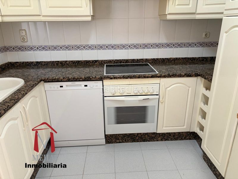 Foto cfff3b5a-755b-4a73-9bfd-beb60c5d6664. Pis amb aparcament a Zona de la Vega Antequera