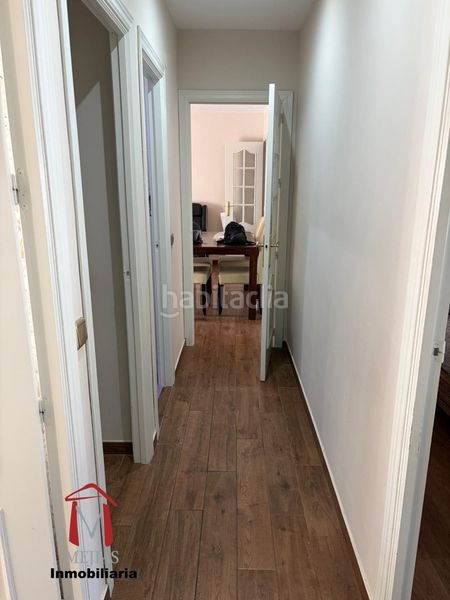 Foto 0df2c493-5359-4f66-aeba-4f87e8946f25. Pis a Cueva de Menga Antequera