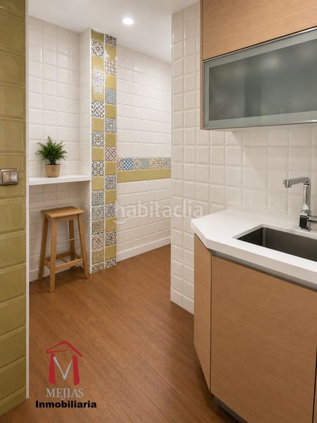 Foto f1e86692-8cd6-459f-9eca-0aa109548bbd. Pis a Cueva de Menga Antequera