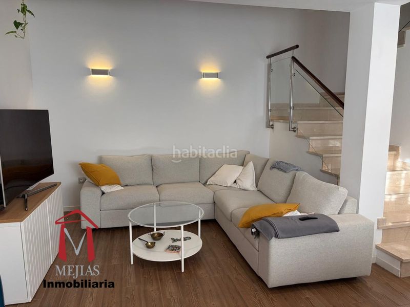Foto 67daa34d-5499-4b99-acb9-bdd4079d16b6. Xalet amb calefacció aparcament piscina a Centro Antequera