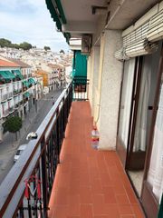 Flat in Centro. Inmobiliaria mejías pone en venta en exclusiva . piso de 3 dormi