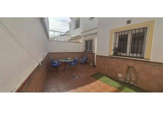 Casa adossada a Benamocarra. Adosado en venta vélez málaga