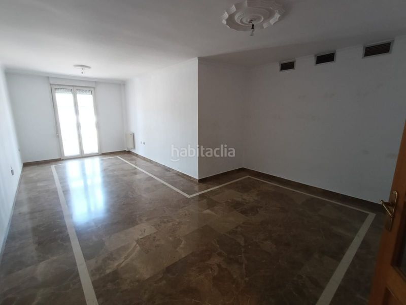 Foto 37c8e7a4-be30-484c-8d0f-e4c851a1f7a0. Pis a Fuentemora Antequera
