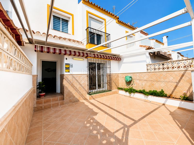 Foto ad551d35-2759-4ef1-bd62-96b13f835ab5. Casa amb aparcament a Manilva pueblo Manilva