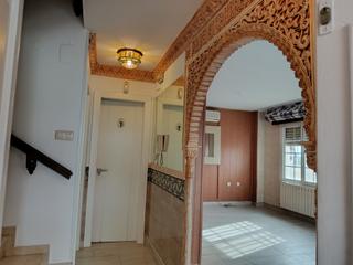 Maison jumelée  Calle vicente alexandre. Casa con 4 dormitorios, dos patios y salón/bodega