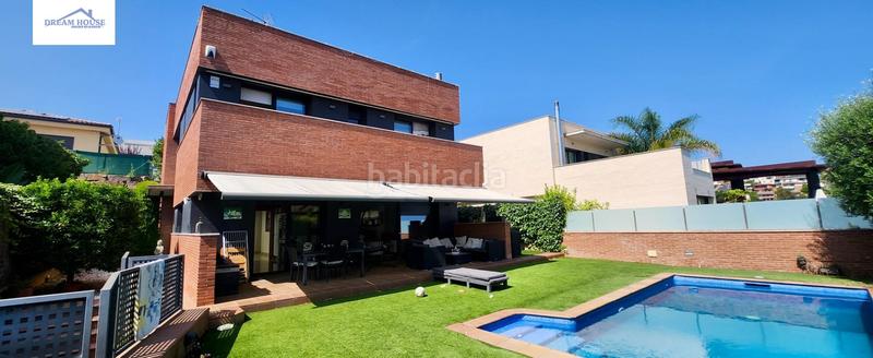 Foto 7ecd88d8-54f4-4abb-ba25-4a49a183cdd5. Chalet avec parking dans Teià