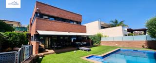 Xalet  Calle ernest lluch. Elegante propiedad exclusiva con vistas al mar en teià