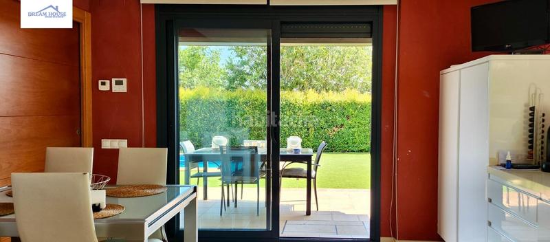 Foto cfab575e-1047-46c1-9cbe-627df05f9a87. Chalet avec parking dans Teià