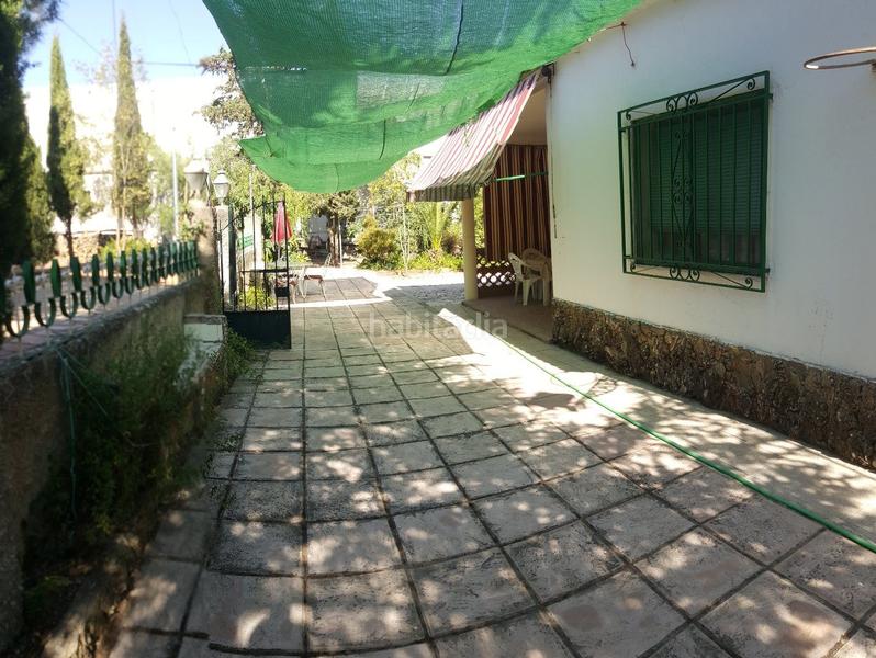 Foto 0a804371-5387-4a8d-8363-d7bc1d31ac71. Chalet  a un paso y úbeda, parcela muy cuadrada y con muchas posibilidades. en Torreperogil