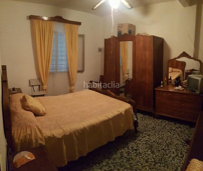 Foto 519853e1-8c13-46a4-a255-2512aa6d06b9. Chalet  a un paso y úbeda, parcela muy cuadrada y con muchas posibilidades. en Torreperogil