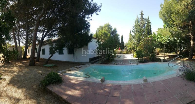 Foto 62a6c47e-dd84-40a2-9399-c2f6c714f08b. Chalet  a un paso y úbeda, parcela muy cuadrada y con muchas posibilidades. en Torreperogil