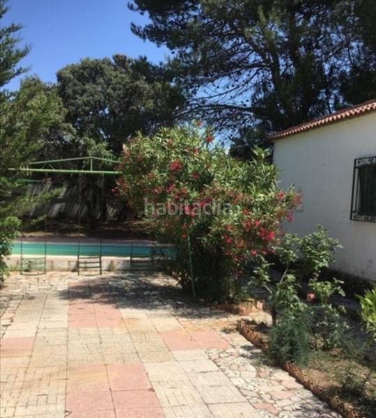 Foto 9fdb540f-aa09-409f-a3ed-767991f88c36. Chalet  a un paso y úbeda, parcela muy cuadrada y con muchas posibilidades. en Torreperogil