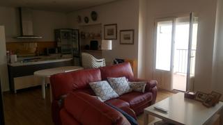 Location Appartement à Úbeda. Magnifico piso con terraza con 2 dormitorios en pleno centro de