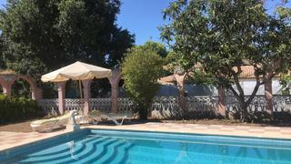 Xalet a Baeza. Magnifico chalet en la yedra de 2200m2 y 495m2 construidos a pie