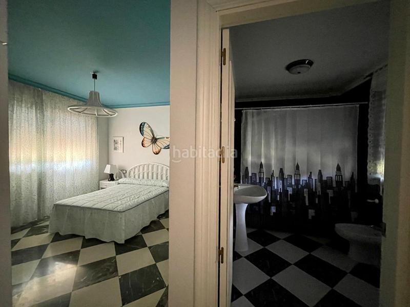 Foto c71363e5-dc0a-4a0f-bccf-5481ac807352. Chalet magnifico chalet en la yedra de 2200m2 y 495m2 construidos a pie de carretera. en Baeza